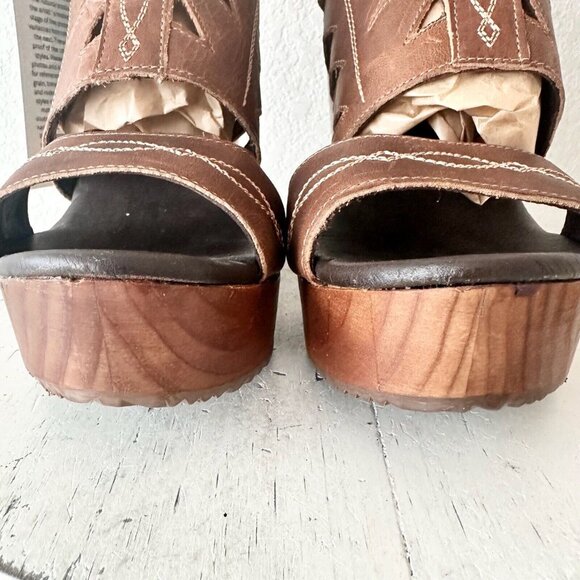 Lane Boots BECCA Womens Brown Wedges Sz 10 Western Style Sandals Cowgirl 4" Heel - Picture 6 of 12